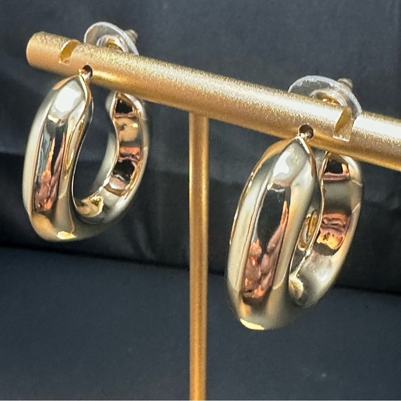 14K Gold Plated Hoop Earrings – Lightweight & Hypoallergenic Nickel & Lead Free - Picture 9 of 9